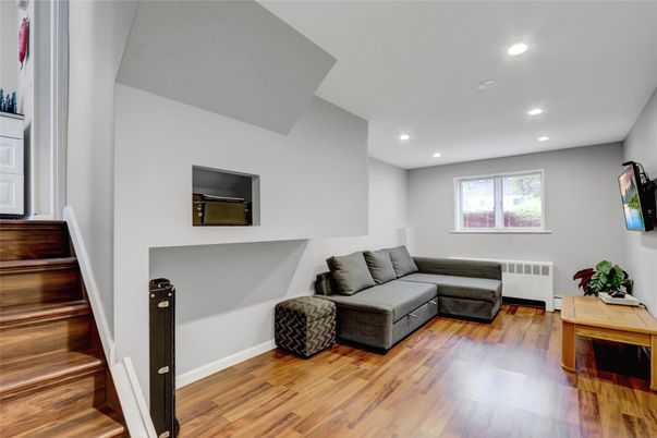 Interior, Recessed Lighting, Wood Texture Flooring