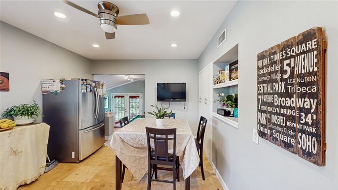 Dining room, Interior, Kitchen, Recessed Lighting