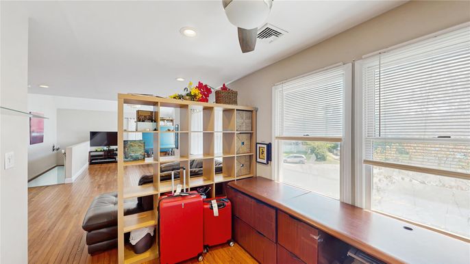 Home Office, Interior, Recessed Lighting, Wood Texture Flooring