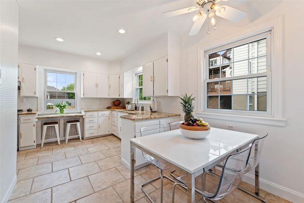 Dining room, Interior, Kitchen, Recessed Lighting