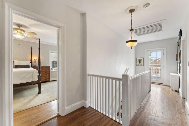 Bedroom, Interior, Pendant Lights, Wood Texture Flooring