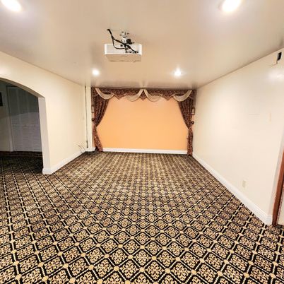 Empty room, Interior, Recessed Lighting