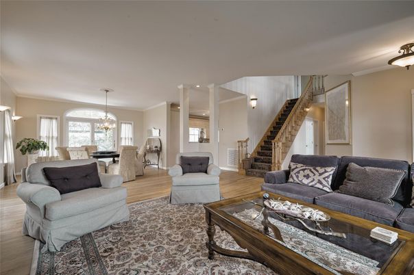 Chandelier, Dining room, Interior, Living room, Pendant Lights, Wood Texture Flooring