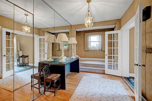 Interior, Pendant Lights, Wood Texture Flooring