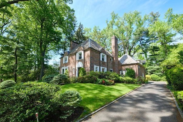 Backyard, Exterior, Facade, Brick Facade, Georgian