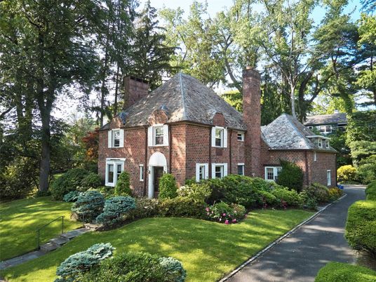 Exterior, Facade, Brick Facade, French Provincial