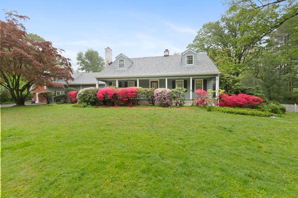 Backyard, Exterior, Facade, Cape Cod