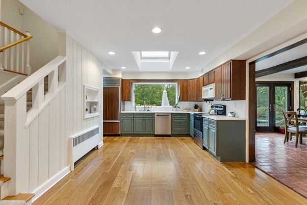 Dining room, Interior, Kitchen, Recessed Lighting, Stainless Steel Appliances, Wood Texture Flooring