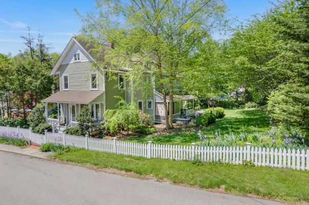 Backyard, Exterior, Facade, Queen Anne Victorian