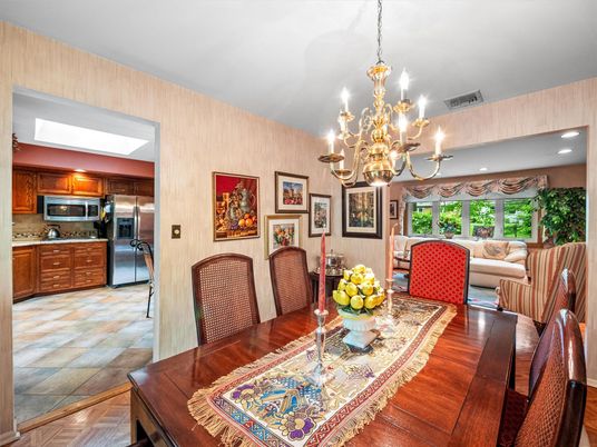 Chandelier, Dining room, Interior, Kitchen, Living room, Recessed Lighting, Stainless Steel Appliances