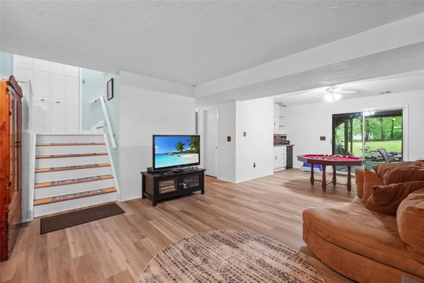 Billiard Table, Game Room, Interior, Wood Texture Flooring