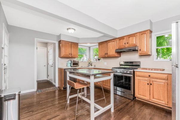 Dining room, Interior, Kitchen, Stainless Steel Appliances, Wood Texture Flooring