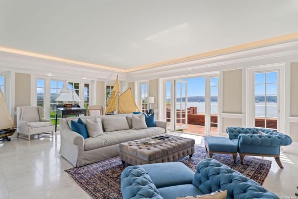Interior, Living room, Recessed Lighting, Water