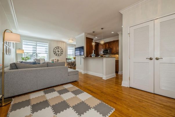 Interior, Kitchen, Living room, Pendant Lights, Recessed Lighting, Wood Texture Flooring
