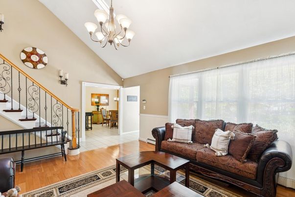 Chandelier, Interior, Living room, Wood Texture Flooring