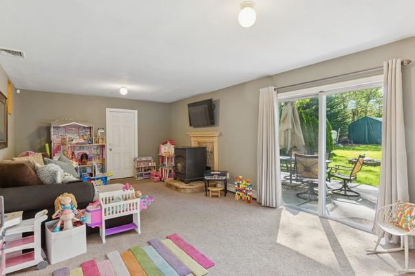 Fireplace, Interior, Living room