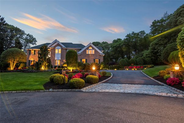 Backyard, Exterior, Facade, Brick Facade, French Provincial