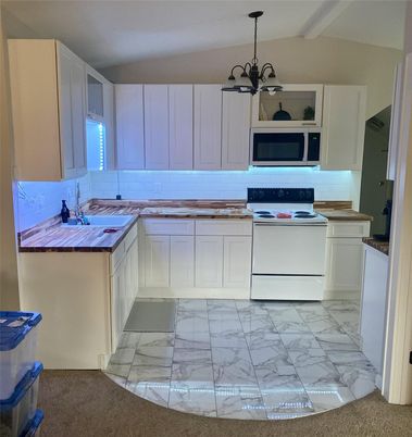 Interior, Kitchen, Marble, Pendant Lights, Tile Countertops