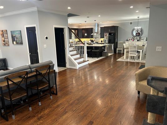 Chandelier, Dining room, Interior, Kitchen, Pendant Lights, Recessed Lighting, Wood Texture Flooring