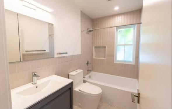 Bathroom, Interior, Recessed Lighting