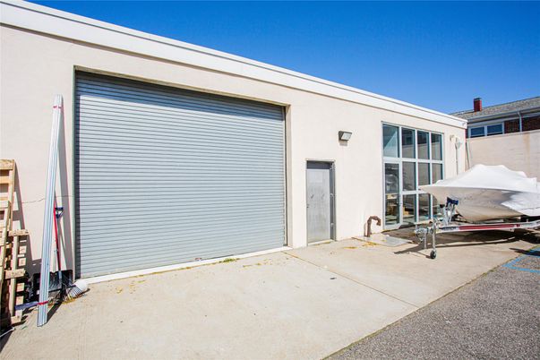 Detached Garage, Exterior
