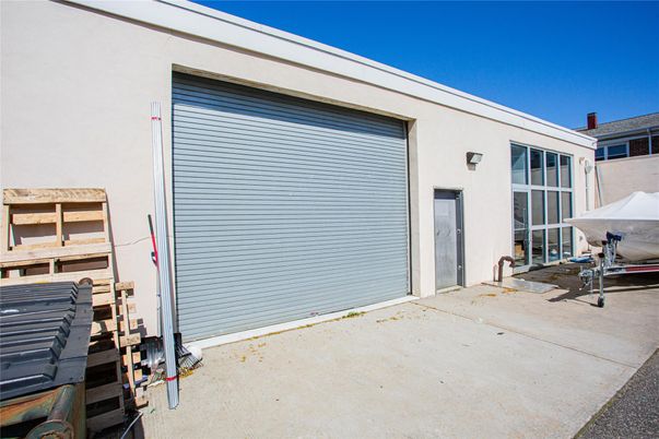 Detached Garage, Exterior