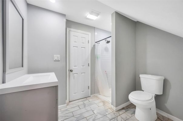 Bathroom, Interior, Marble, Recessed Lighting
