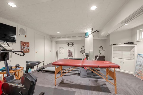 Fitness Equipment, Interior, Recessed Lighting