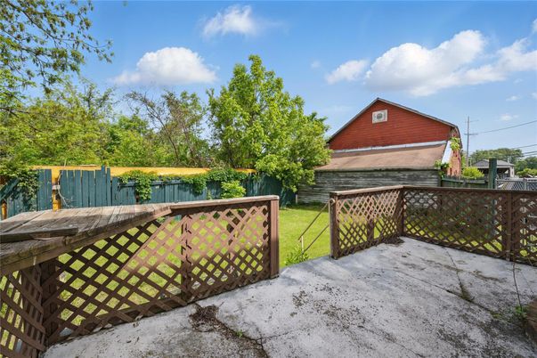 Backyard, Exterior