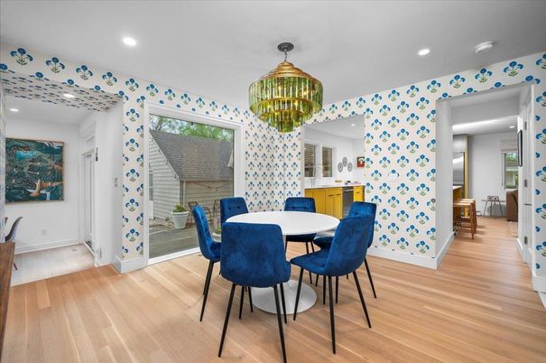 Chandelier, Dining room, Interior, Recessed Lighting, Wood Texture Flooring