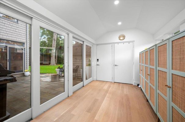 Interior, Recessed Lighting, Wood Texture Flooring