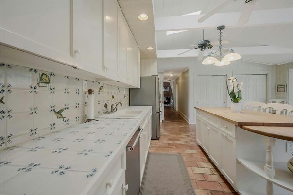 Interior, Kitchen, Pendant Lights, Recessed Lighting, Tile Countertops