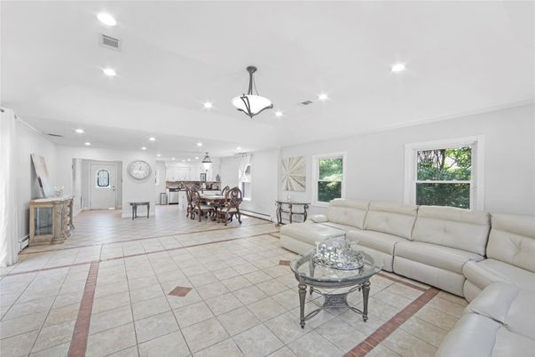 Dining room, Interior, Kitchen, Living room, Pendant Lights, Recessed Lighting