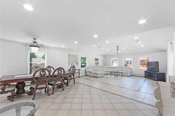 Dining room, Interior, Living room, Recessed Lighting