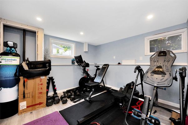 Fitness Equipment, Interior, Recessed Lighting, Wood Texture Flooring