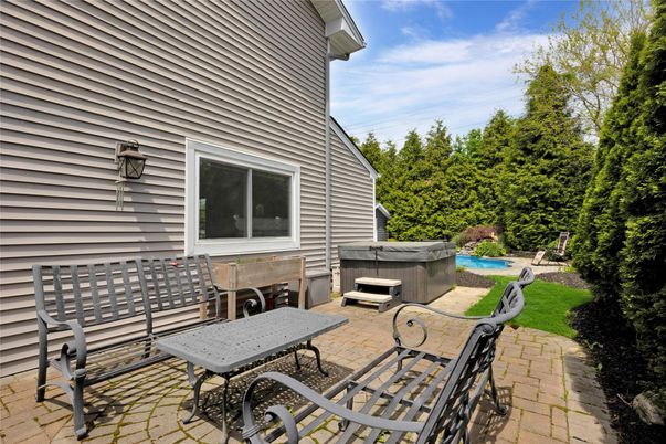 Exterior, Hot Tub, Pool