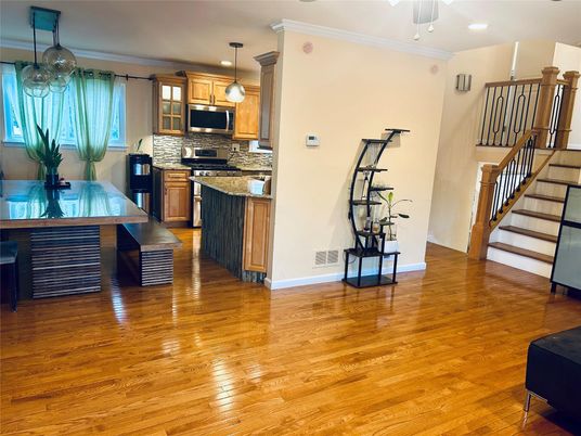 Dining room, Interior, Kitchen, Pendant Lights, Recessed Lighting, Wood Texture Flooring