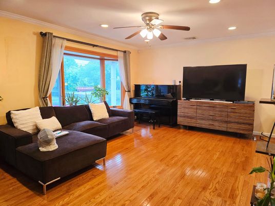 Interior, Living room, Piano, Recessed Lighting, Wood Texture Flooring