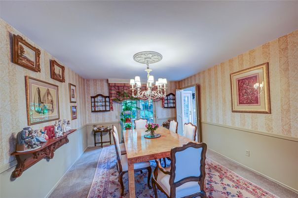 Chandelier, Dining room, Interior