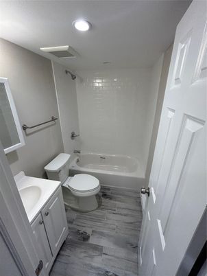 Bathroom, Interior, Recessed Lighting, Wood Texture Flooring