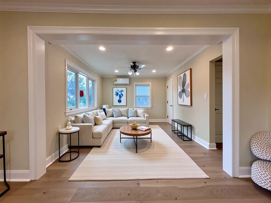 Interior, Living room, Recessed Lighting, Wood Texture Flooring