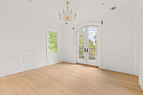 Chandelier, Empty room, Interior, Wood Texture Flooring