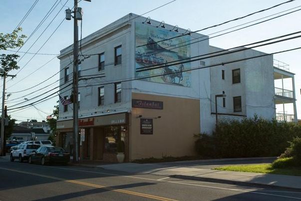 Exterior, Facade, None