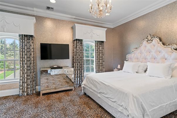 Bedroom, Chandelier, Interior, Recessed Lighting