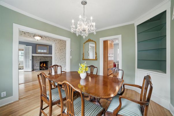 Chandelier, Dining room, Fireplace, Interior, Wood Texture Flooring