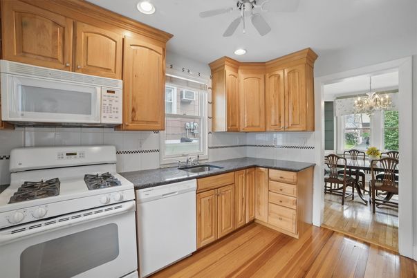 Chandelier, Dining room, Interior, Kitchen, Recessed Lighting, Wood Texture Flooring