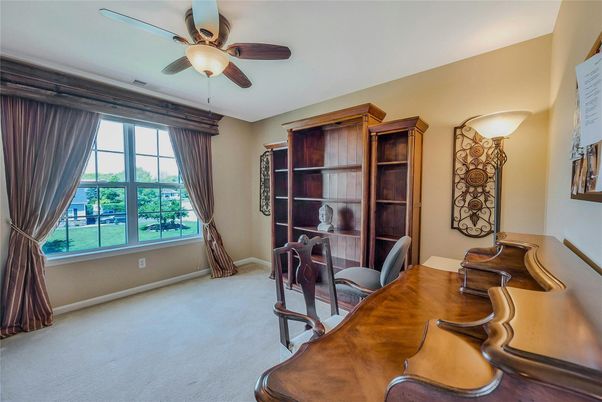 Home Office, Interior