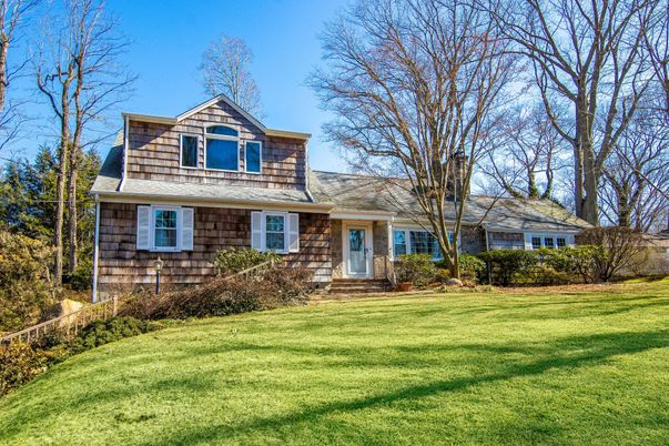 Exterior, Facade, Cape Cod