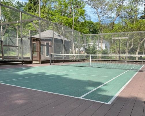 Exterior, Tennis Courts