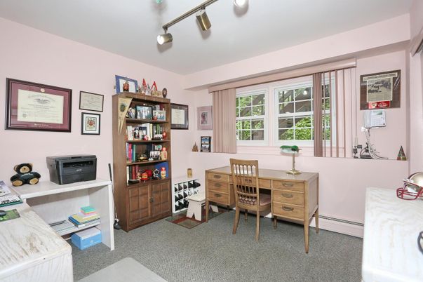 Home Office, Interior